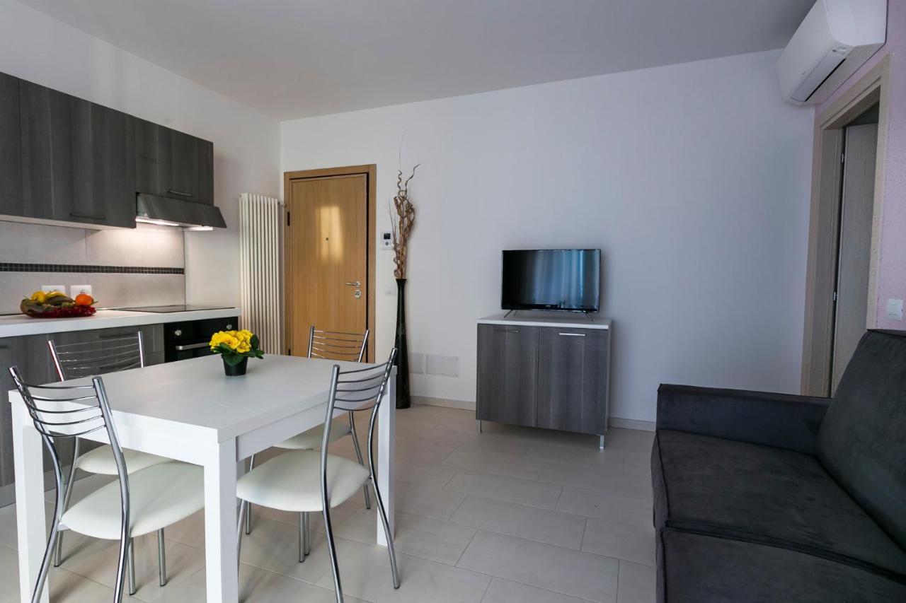 Residenza Riva Azzurra Aparthotel Rimini Exterior photo