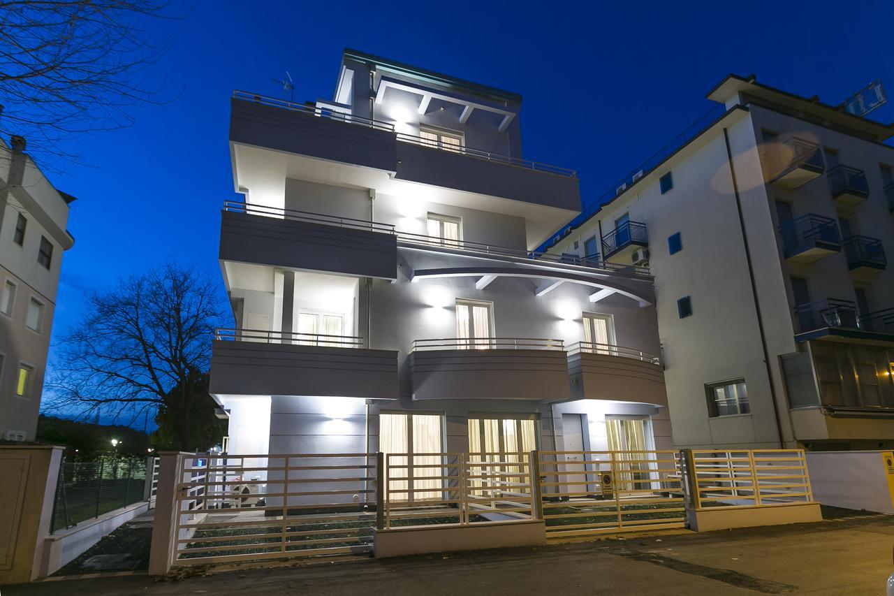 Residenza Riva Azzurra Aparthotel Rimini Exterior photo